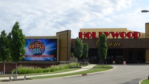 when will hollywood casino columbus reopen